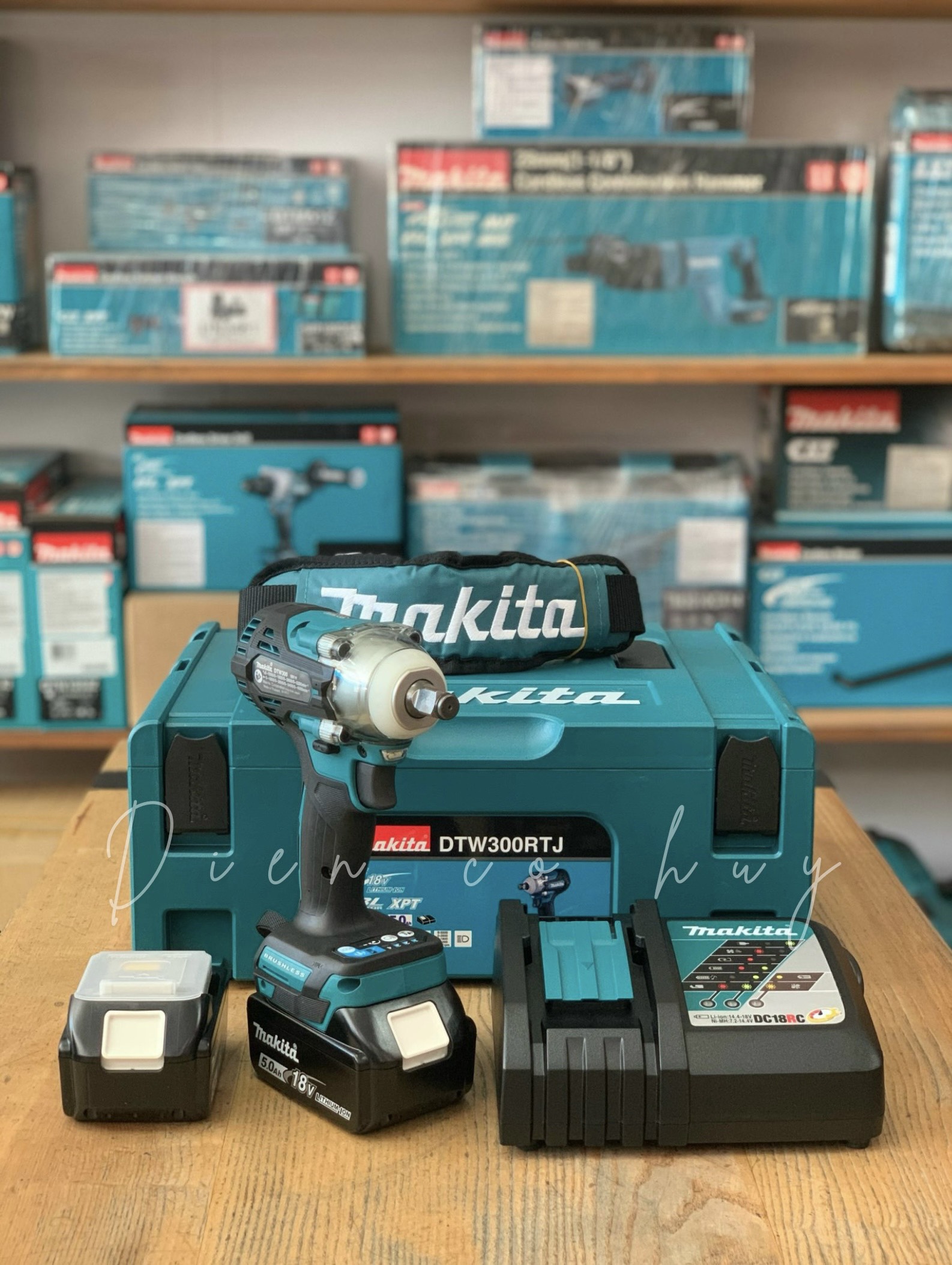 DTW300RTJ MÁY SIẾT BU LÔNG DÙNG PIN | MÁY SIẾT BU LÔNG MAKITA CHÍNH HÃNG BÌNH DƯƠNG